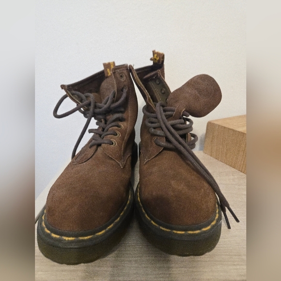 Dr Martens Boots Air Cushion Sole Mens US size 8 Work Wear Outdoors Brown - Picture 3 of 6